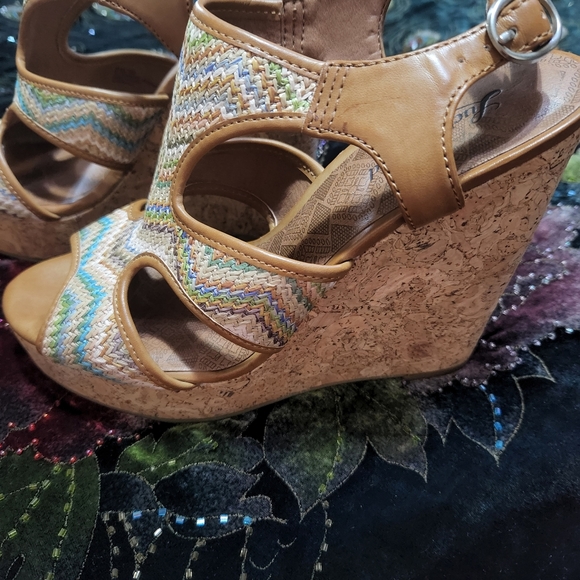 EUC Lucky Brand Shoes - Picture 2 of 6